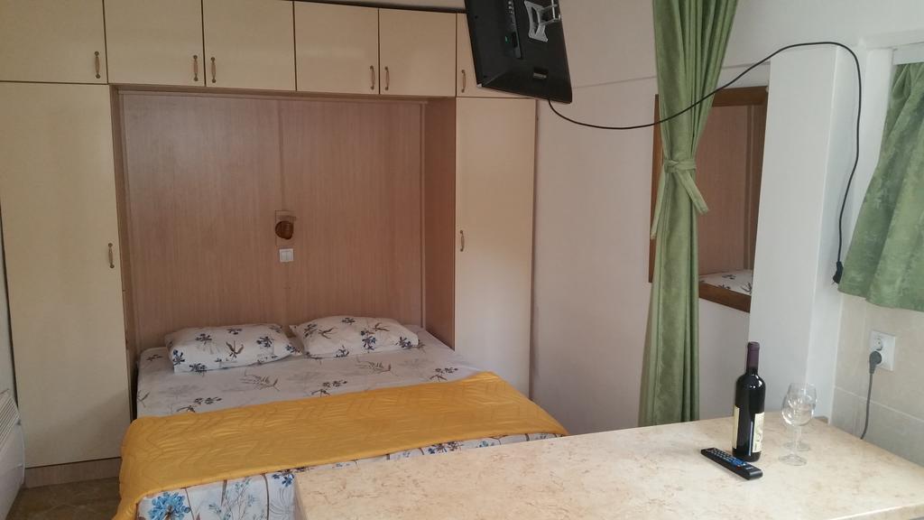 Apartments Lanterna Tivat Exterior photo